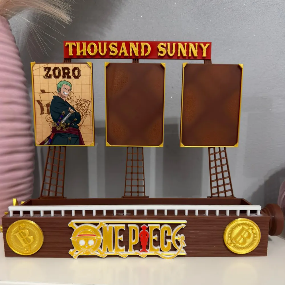 Espositore Base Stand One Piece Sunny per Navicelle One Piece Stile Thousand Sunny senza Funko Pop per Kinder Joy/Sorpresa - immagine 4